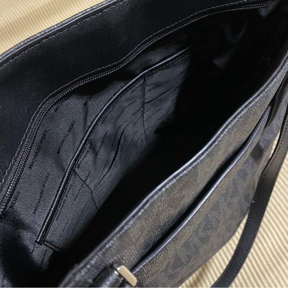 Michael Kors Jet Set Large Tote – Black Logo Canvas black and grey - Picture 9 of 12